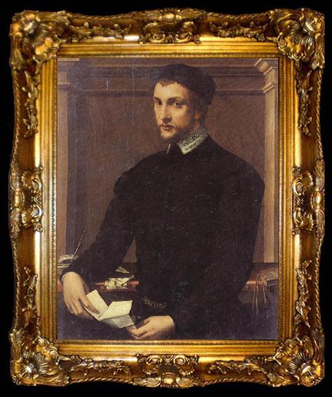 framed  Francesco Salviati Portrait of a Gentleman with a Letter, ta009-2